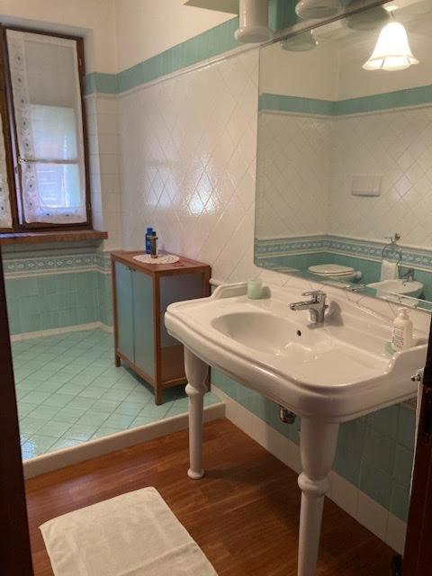 Casa Ivana Alojamento de Acomodação e Pequeno-almoço Borghetto di Vara